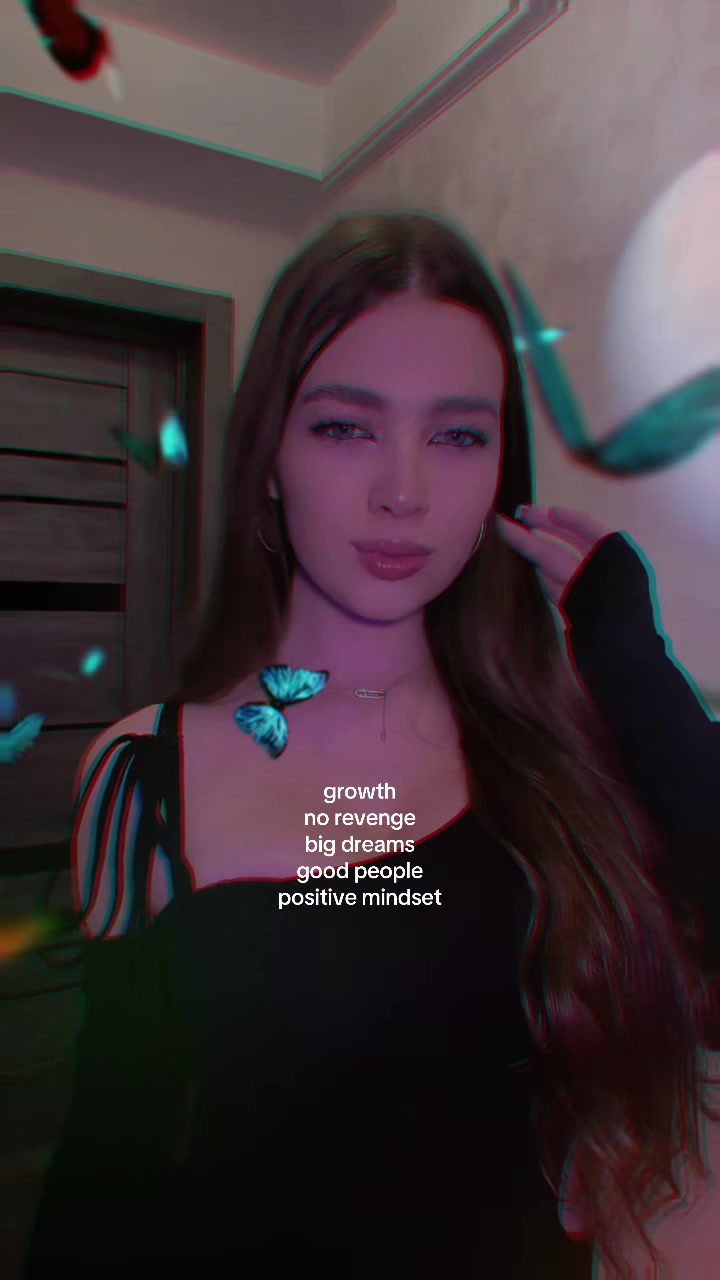 @Alyona✨🦋