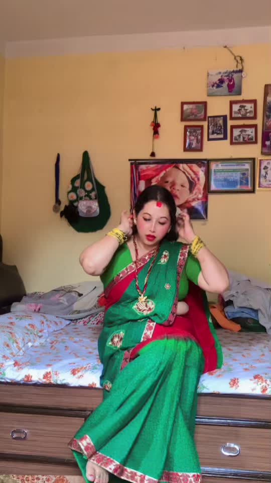 @Urmi