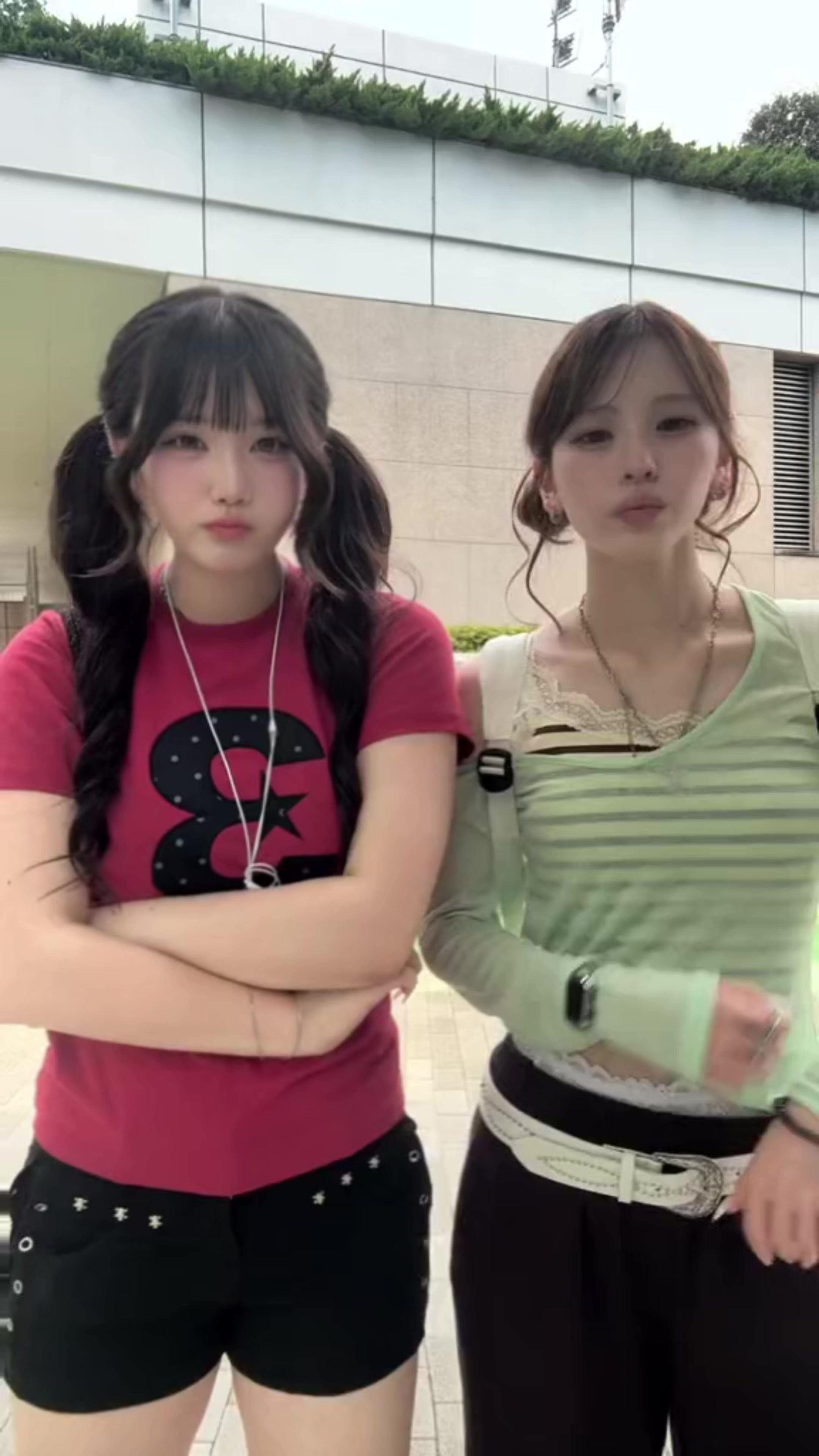 @るな