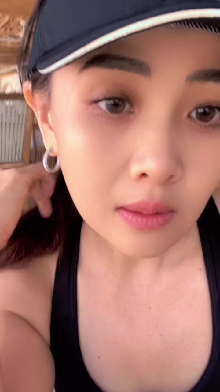 @Ayu