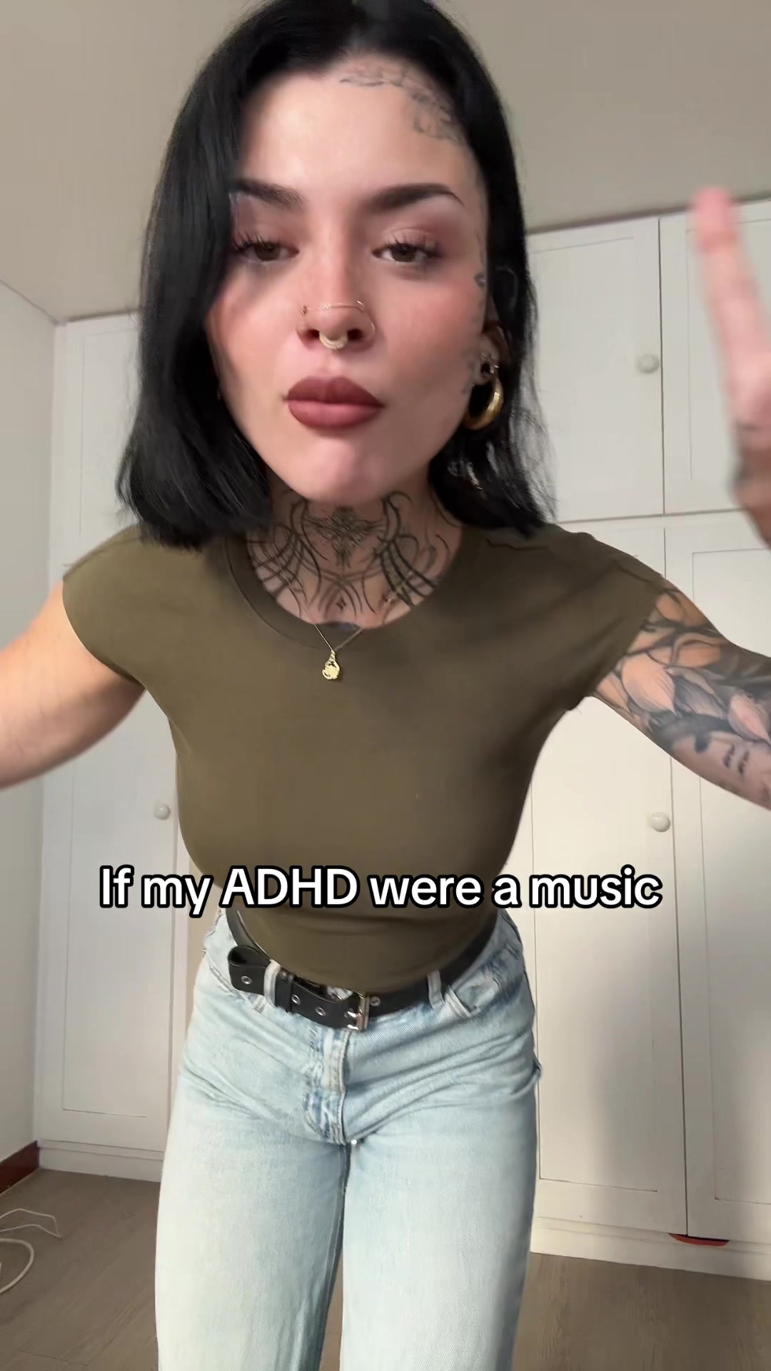 @ALUUNERA