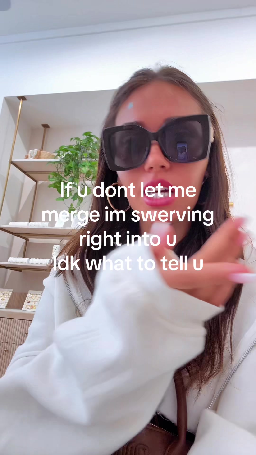 @lucy