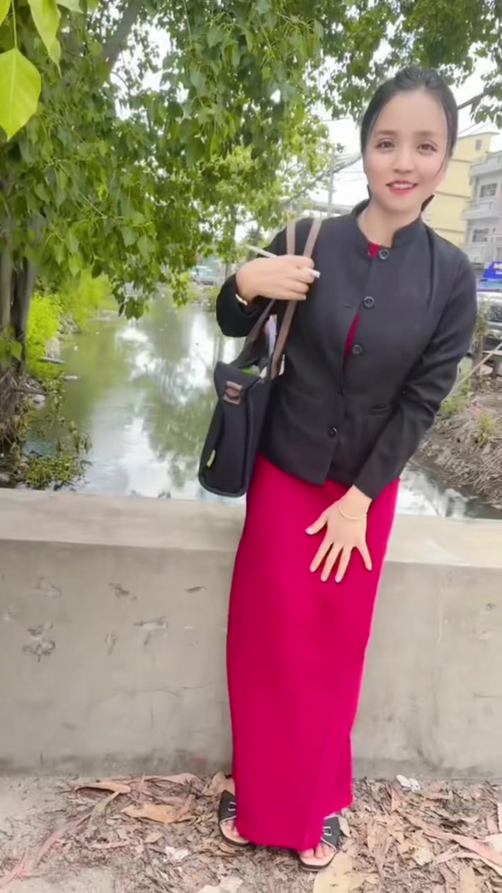 @WaiHninn👑( official )