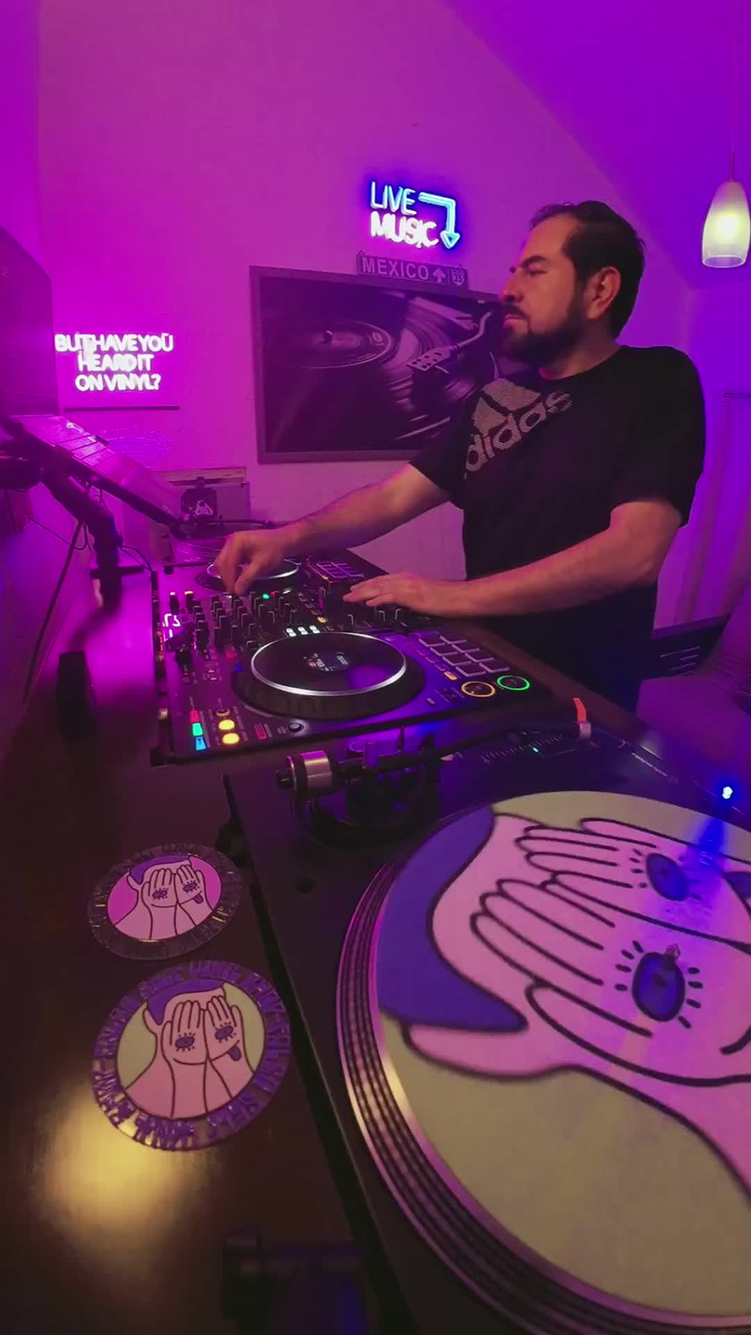 @VenyWax