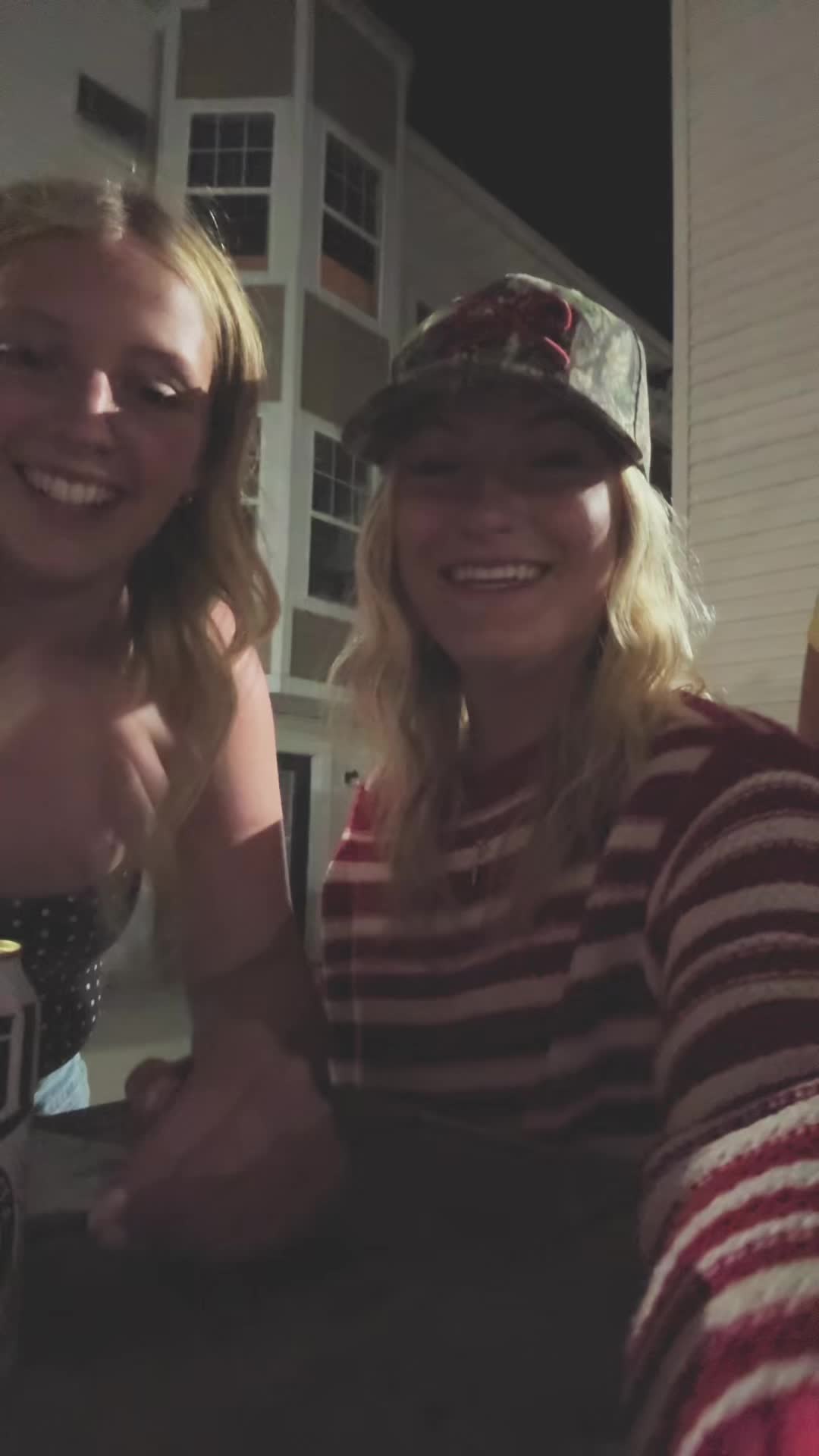 @chloevraspir