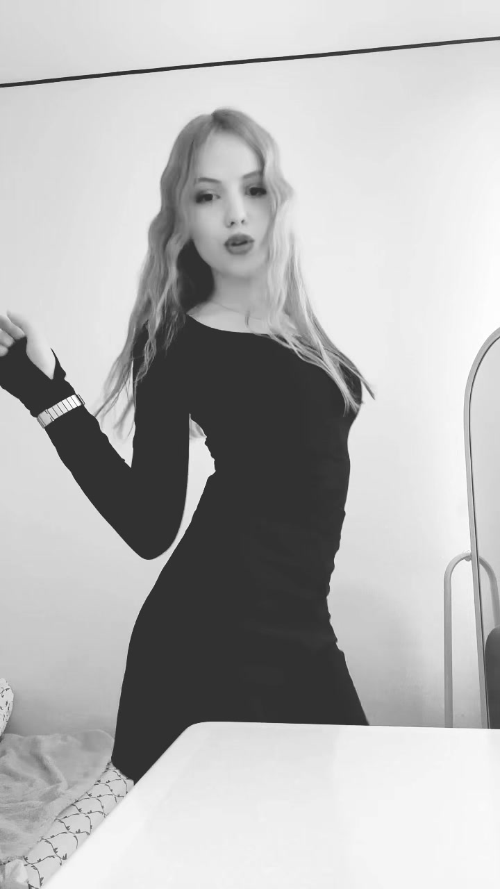 @алина