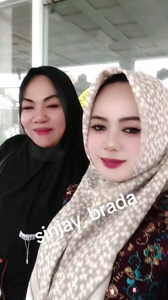 @putri. salju