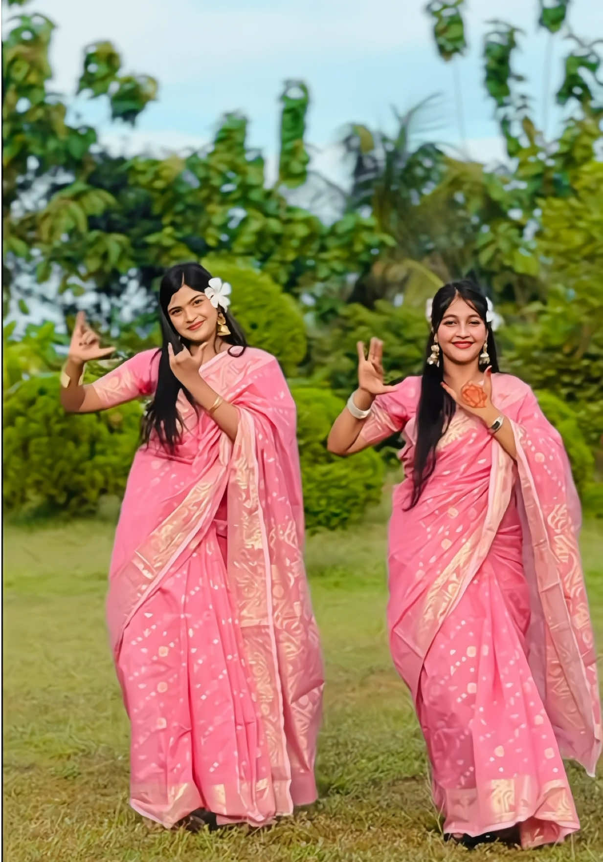 @Akhi Pakhi