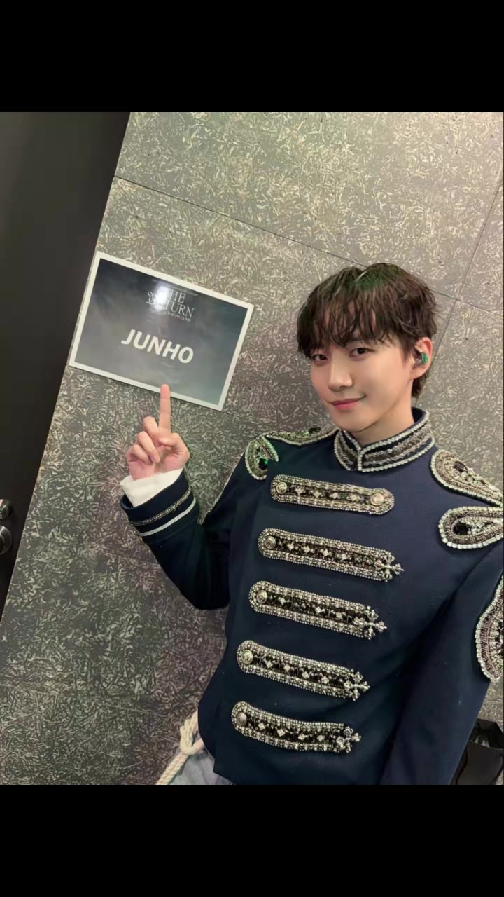 @Junho_onLeeyz
