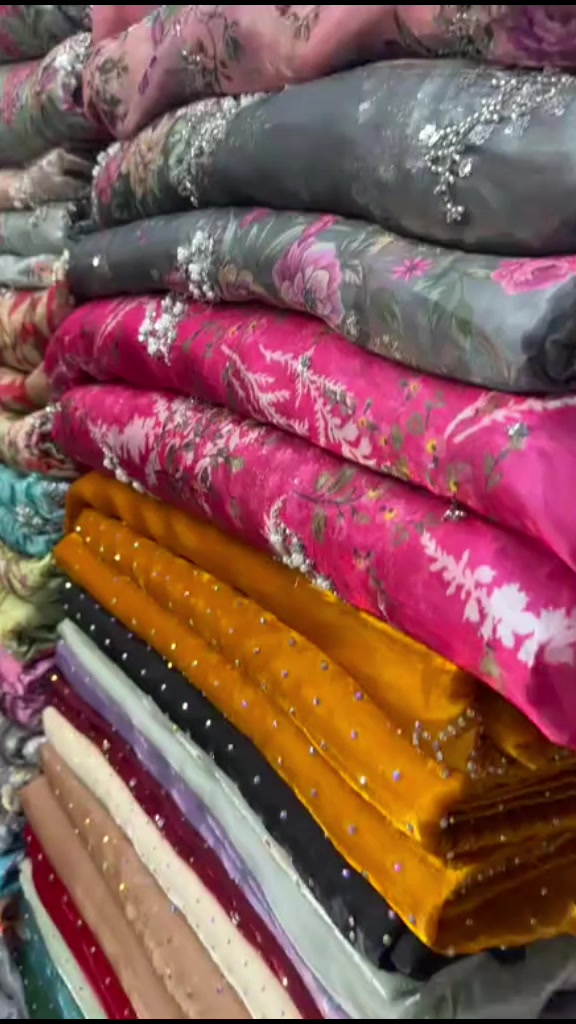 @𝘼𝙩𝙞_𝘾𝙤𝙡𝙡𝙚𝙘𝙩𝙞𝙤𝙣🛍️