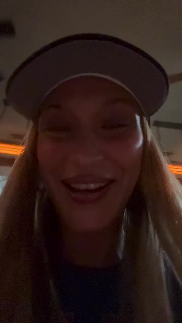 @Bella Hadid Brasil