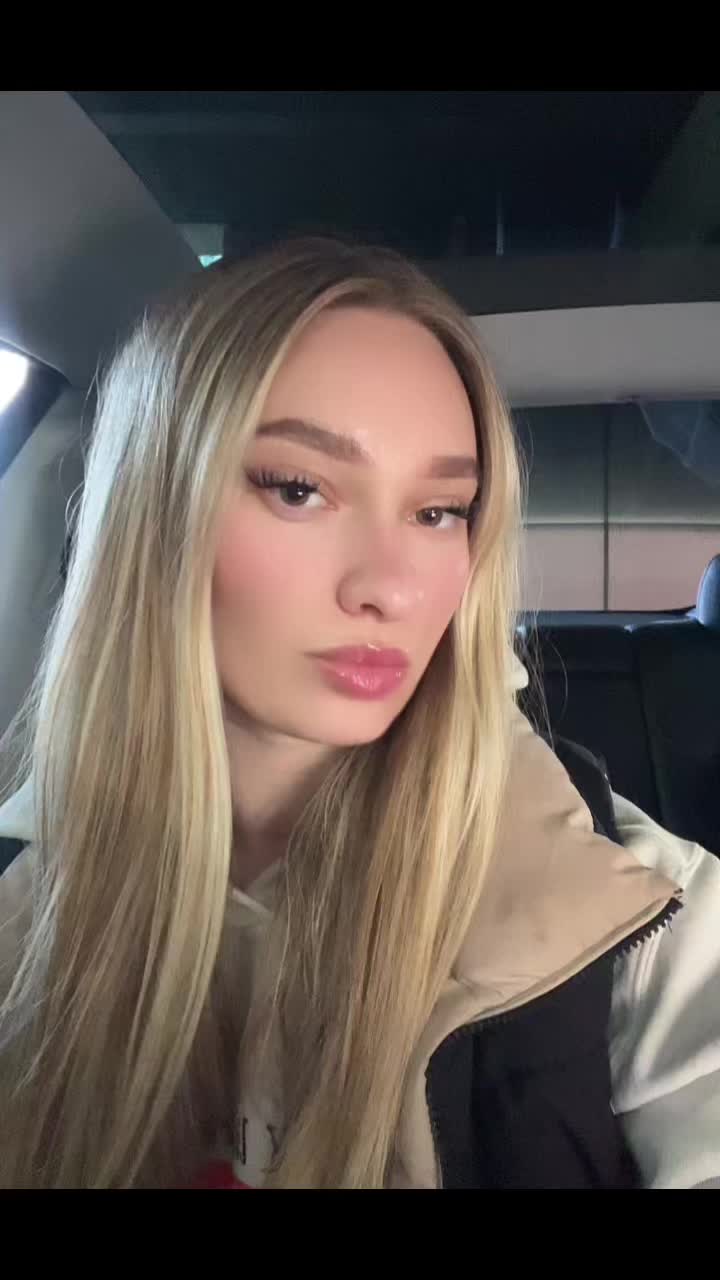 @anya