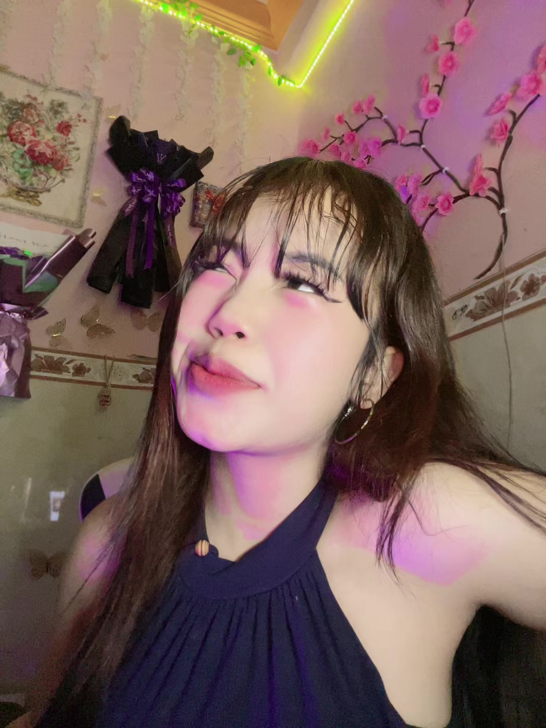@KimHouy-គីម ហួយ💜
