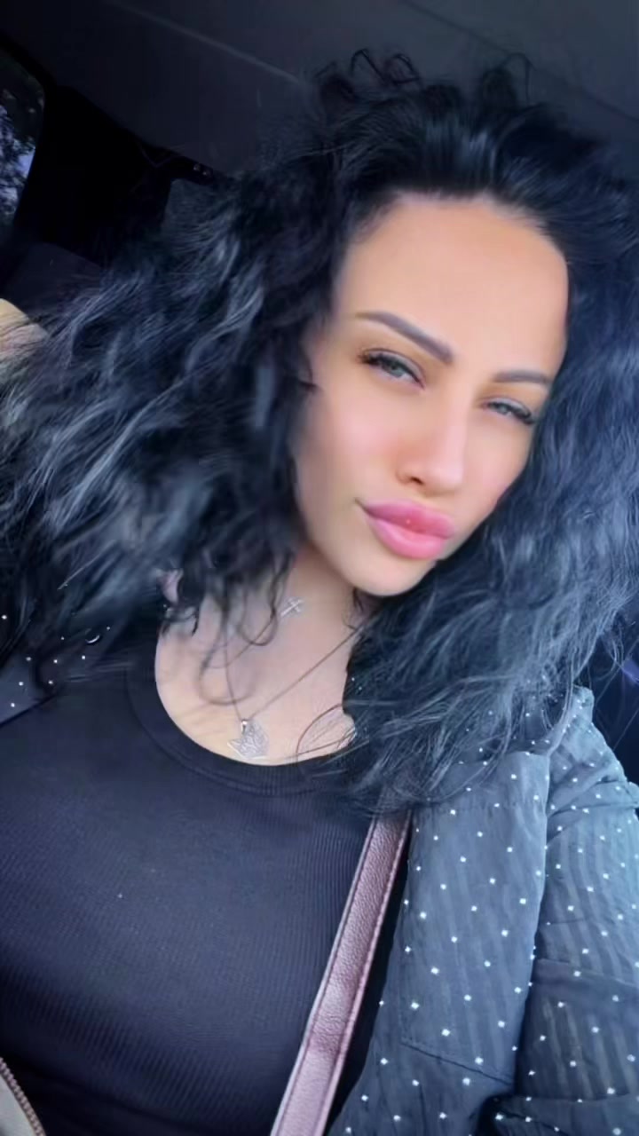 @👑