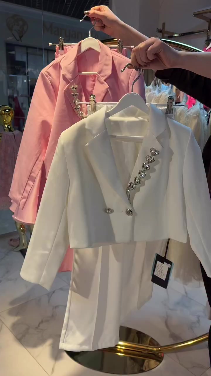 @KHUSHI_COLLECTIO 🛒