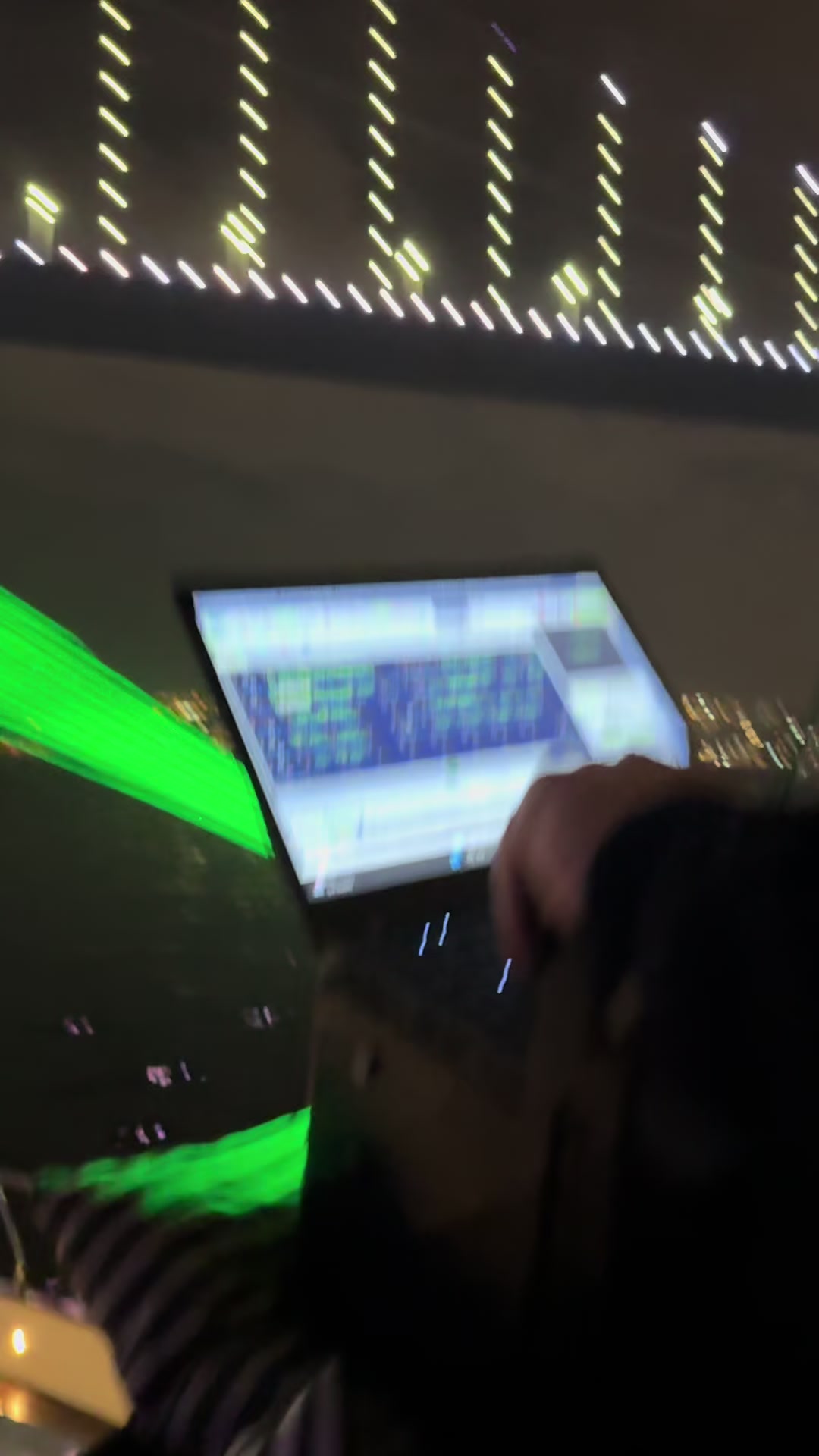 @KÖPRÜYE LAZER SHOW