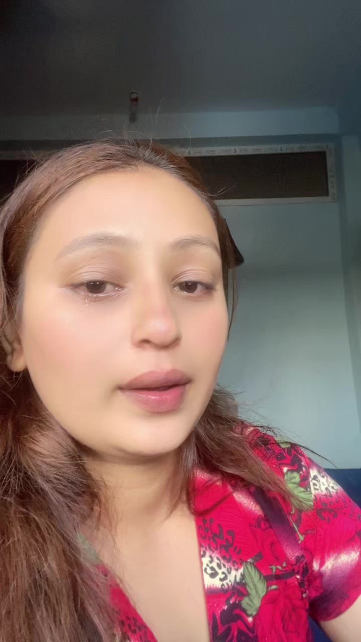 @स्वस्तिका 💫🦋🖤