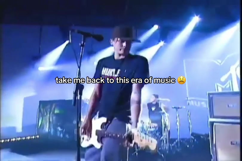 @Blink-182 Fan Page