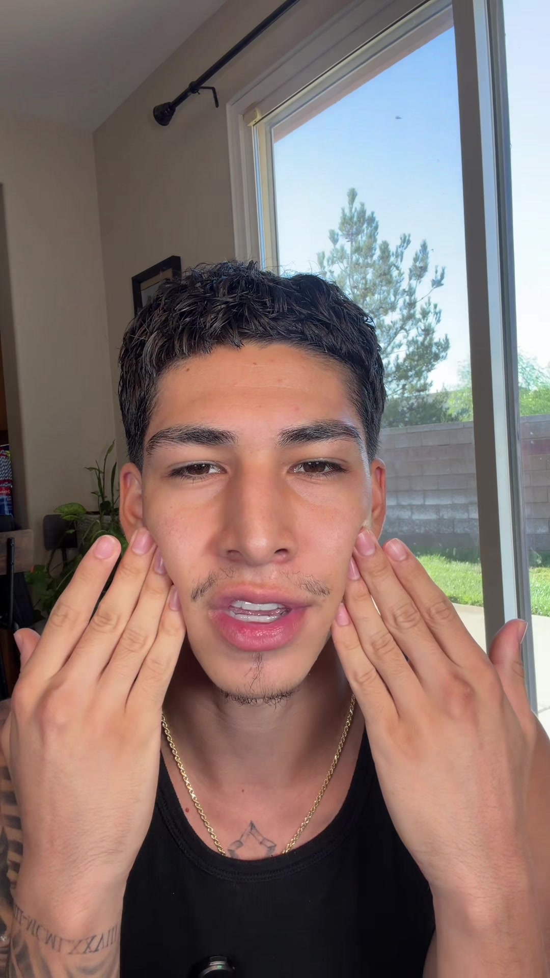 @…