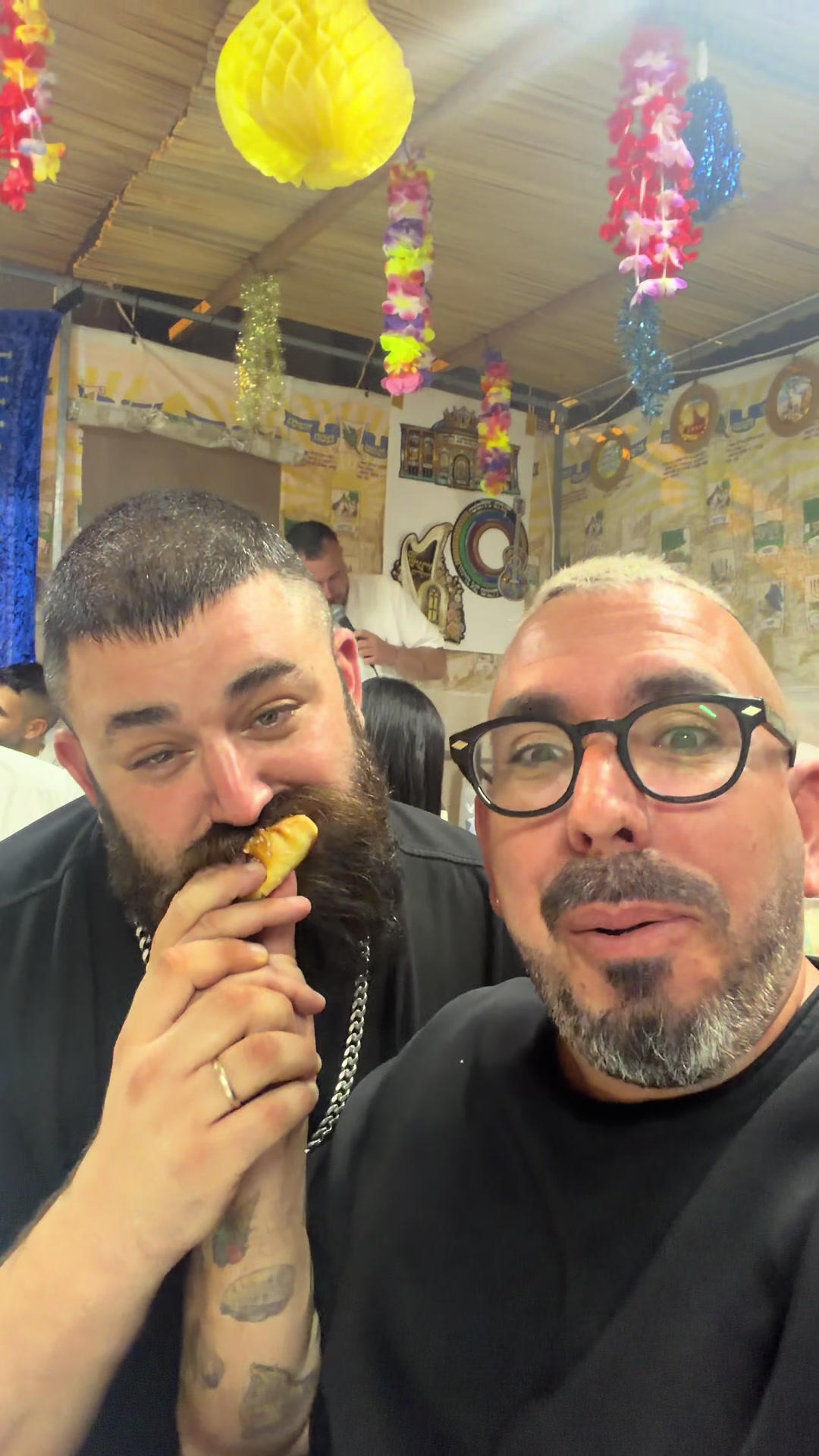 @צחי אוכל את ישראל 🇮🇱
