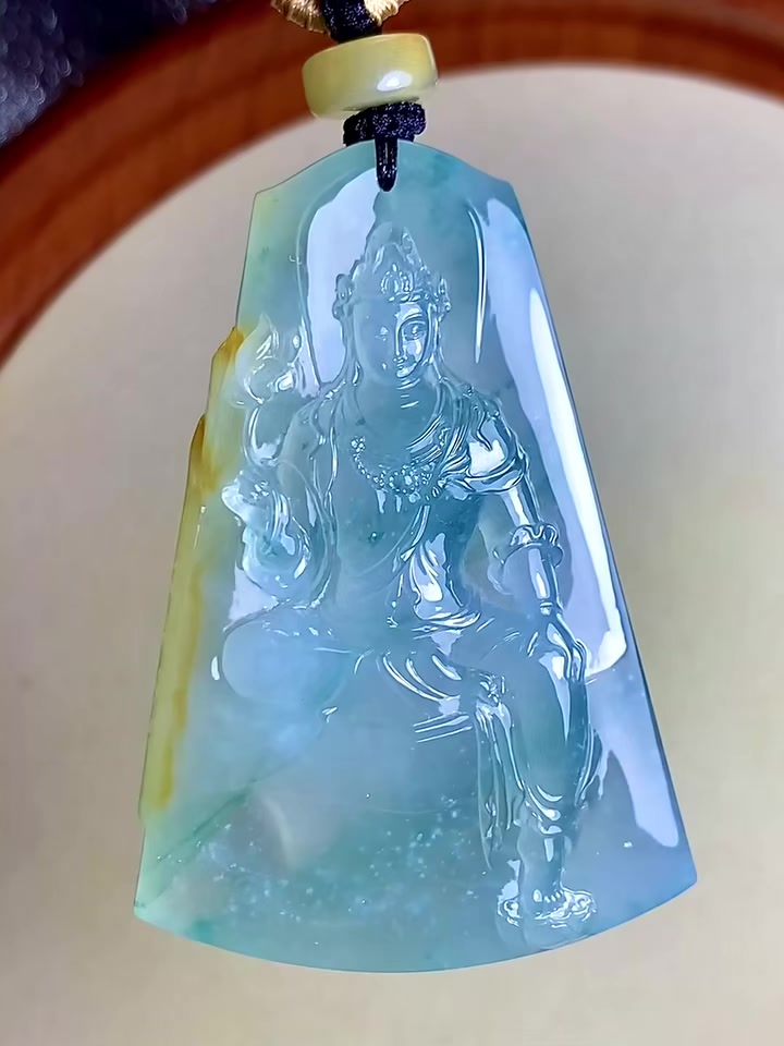 @楚楚翡翠