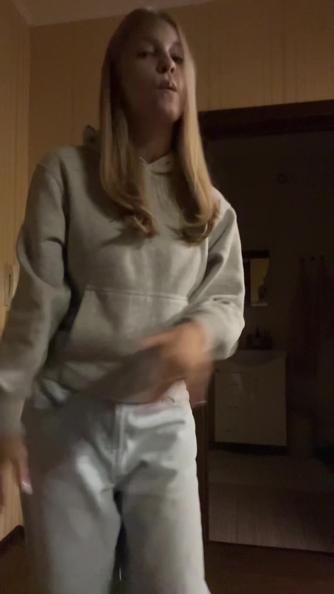 @𝐠𝐨𝐬𝐬𝐢𝐩 𝐠𝐢𝐫𝐥