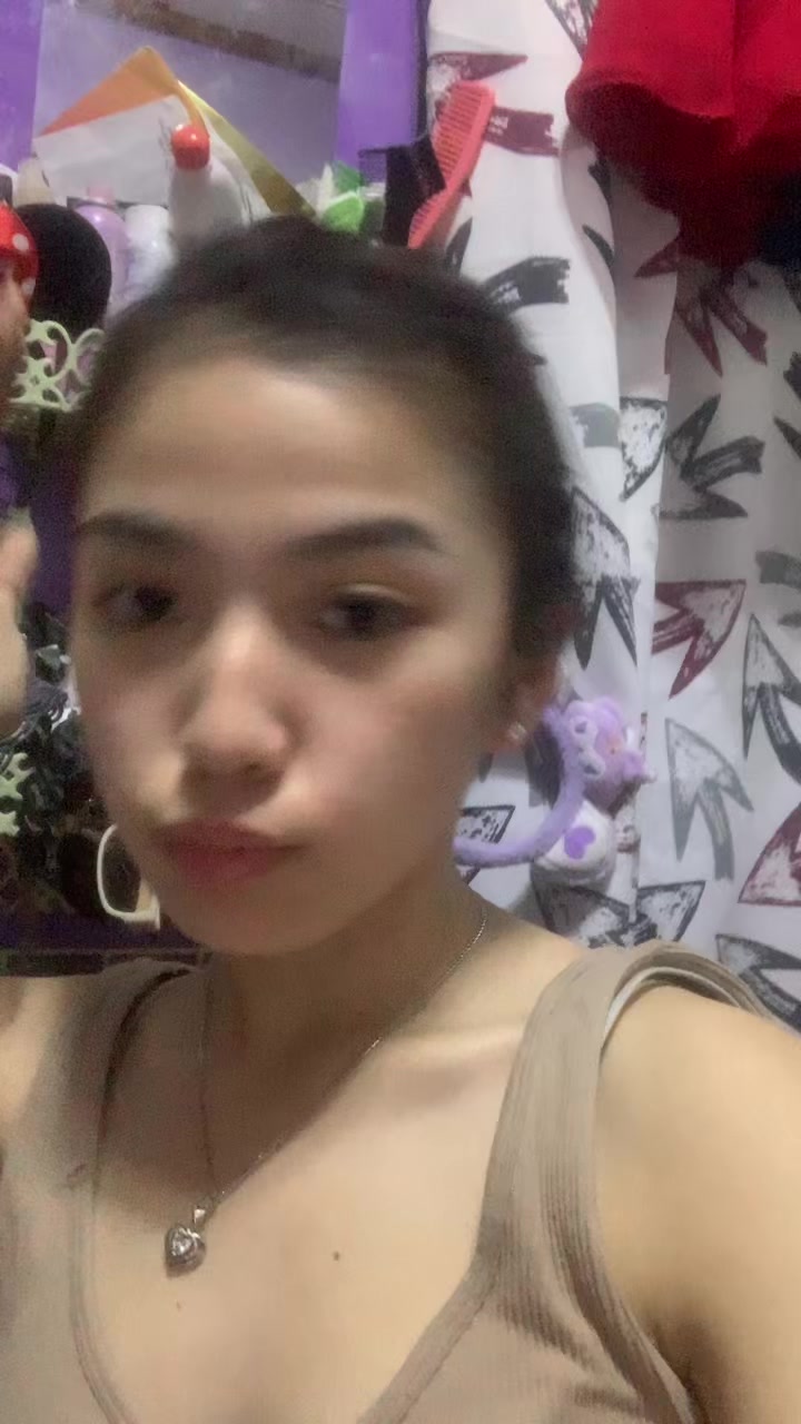 @ella.