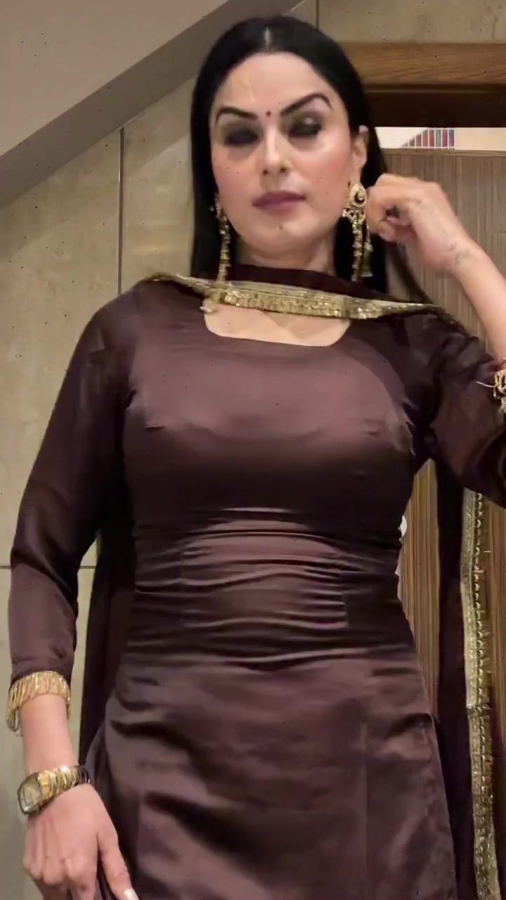 @Aj_Malika011