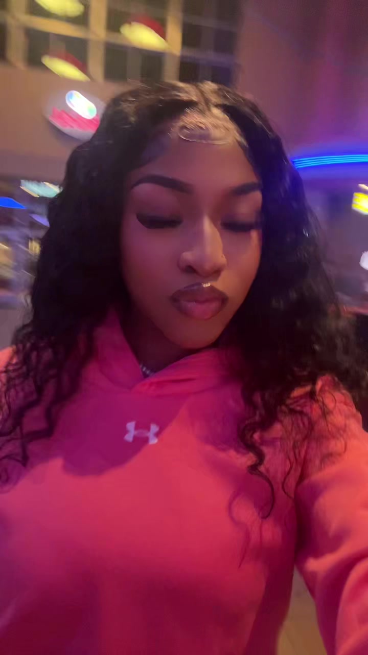 @QueenNae
