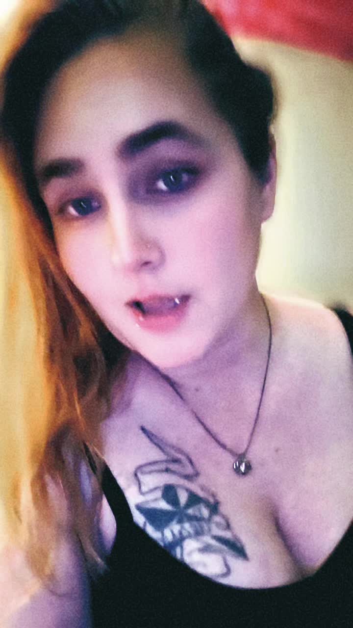 @MsFallenAngel
