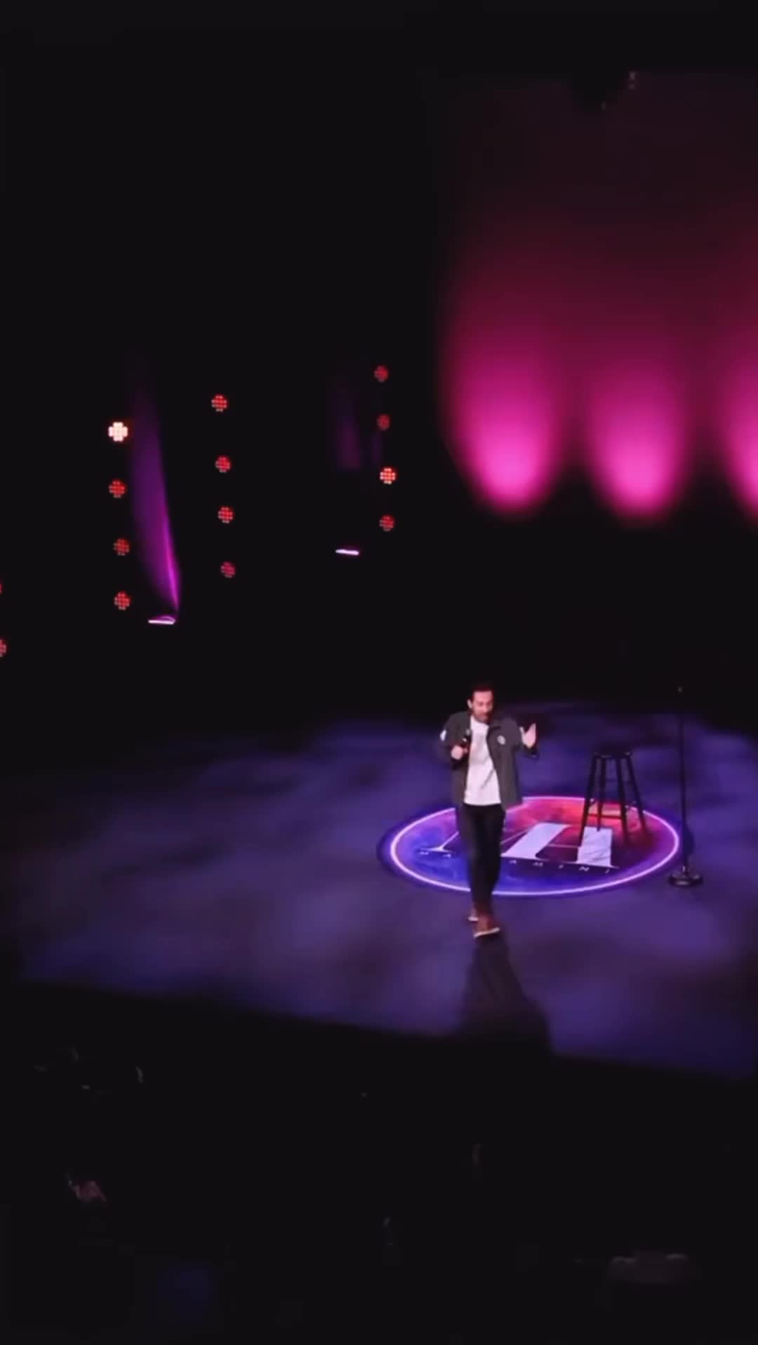 @Laughing Lab's