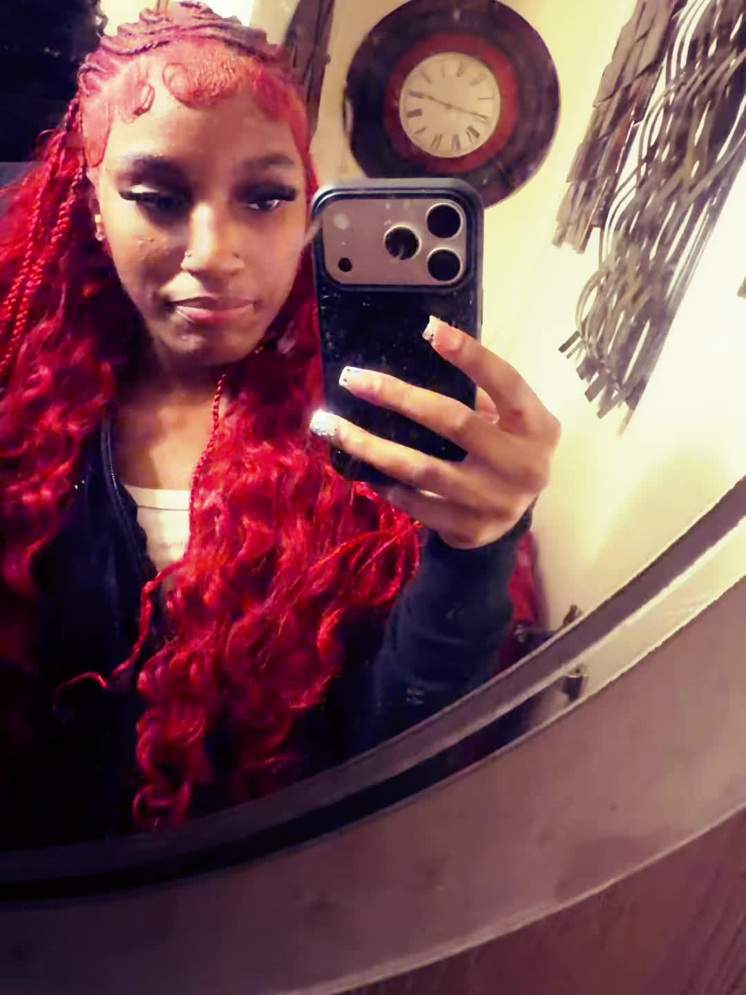 @totallynotniyaa