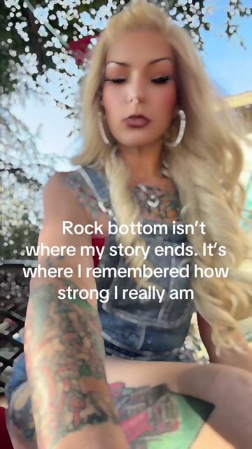@Hollygohard