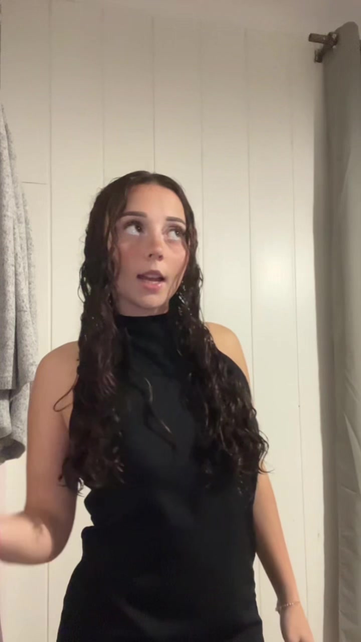 @Coralie05