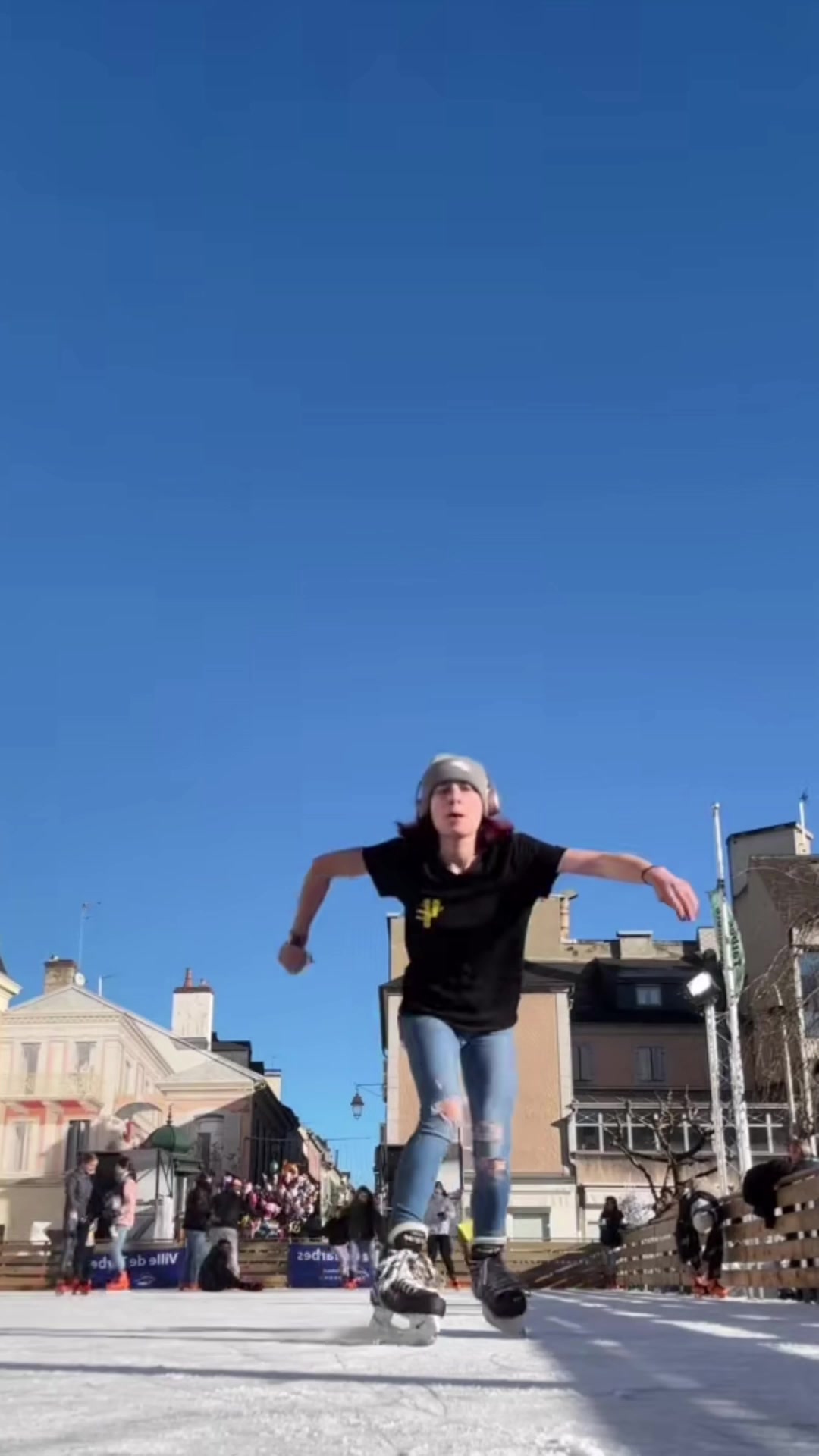 @lens_up_