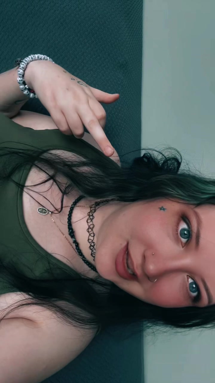 @Trippyhippywitchy