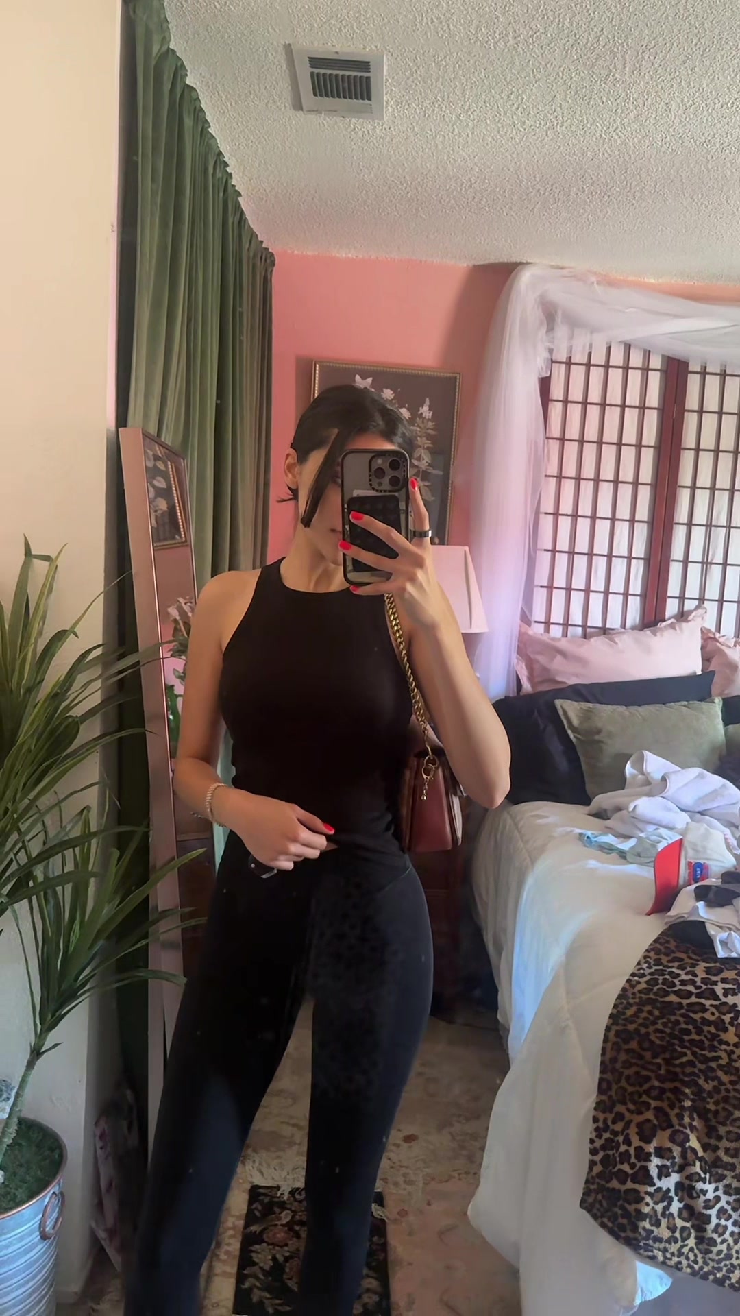 @Avathena