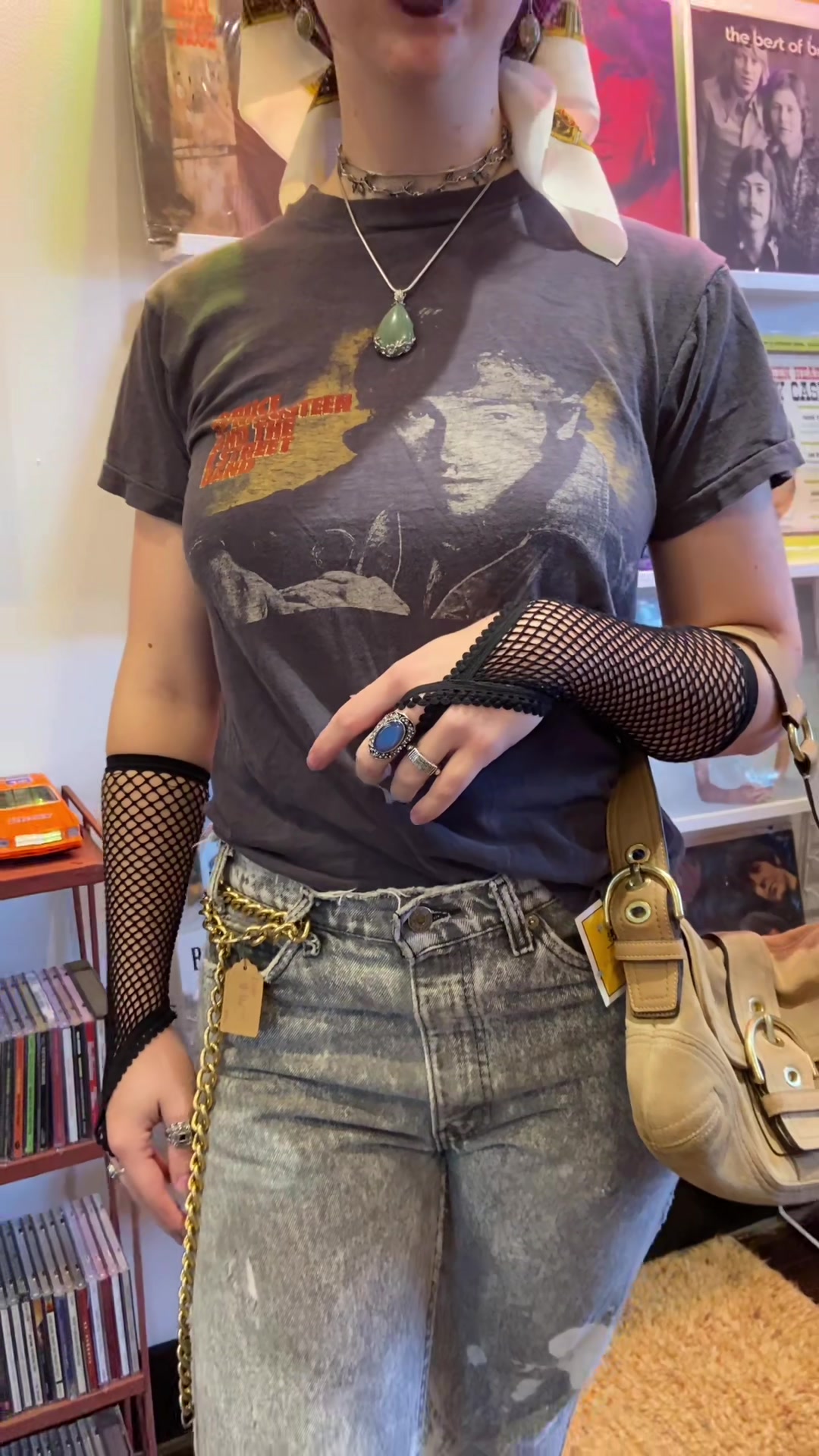 @UniversityVintage
