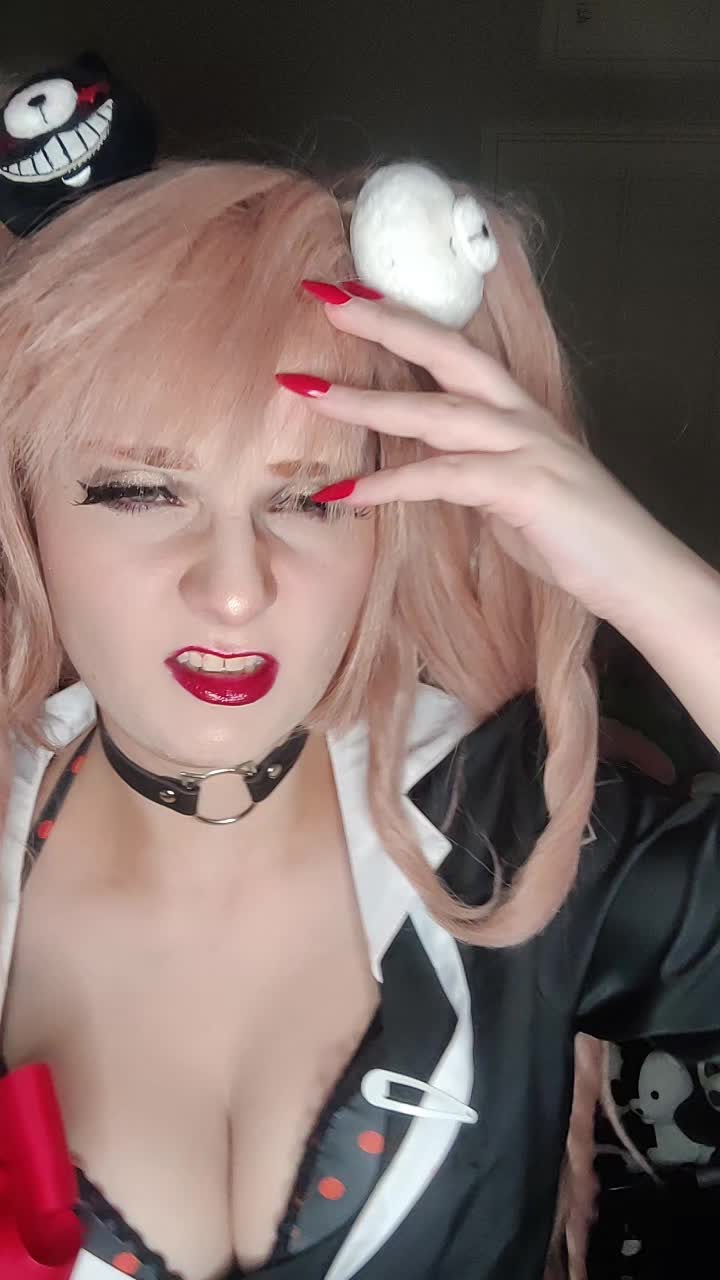 @Cosplayer antics