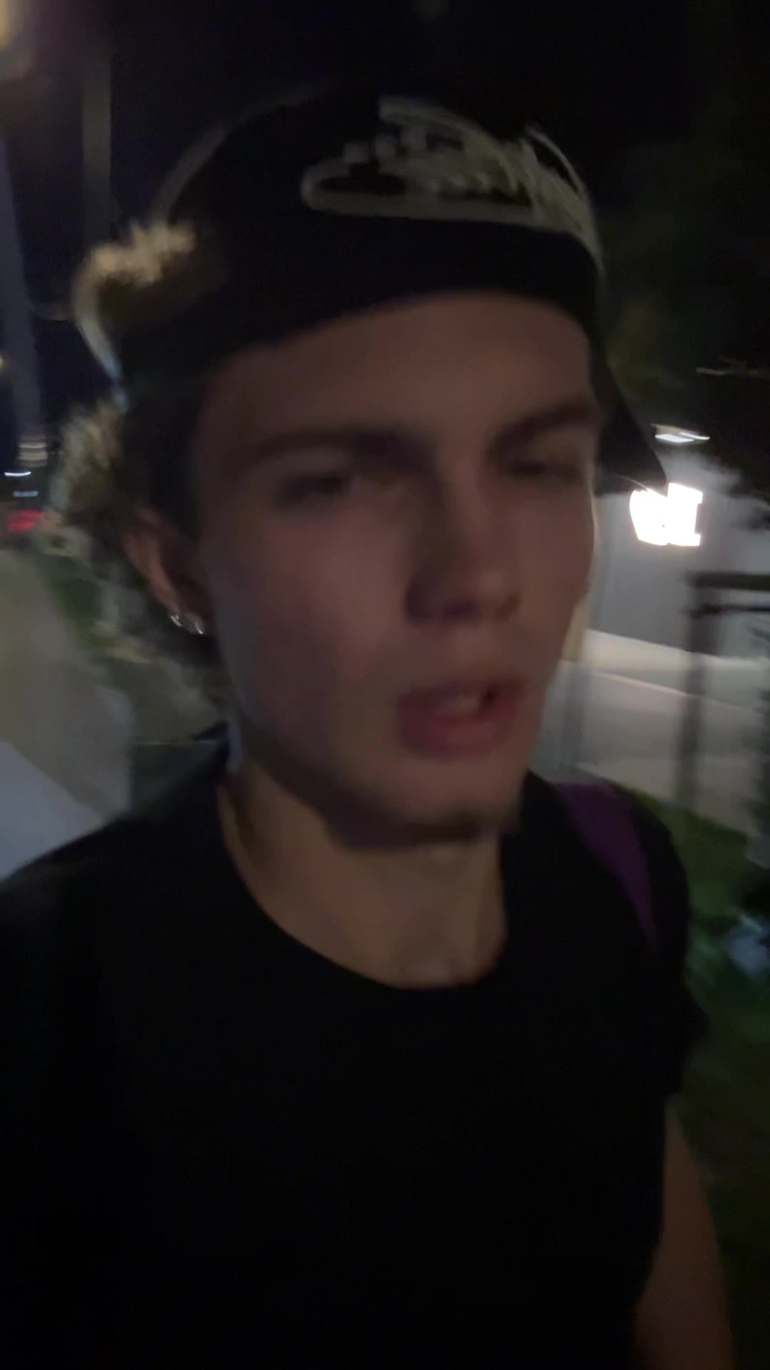 @Sqwimeee