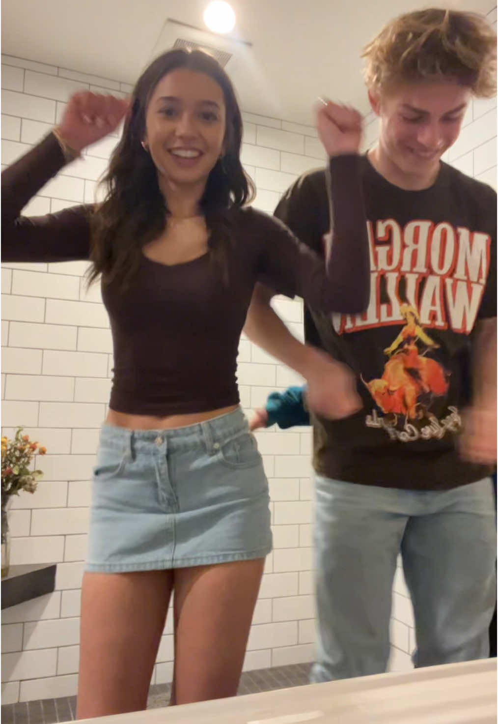 @$Ava