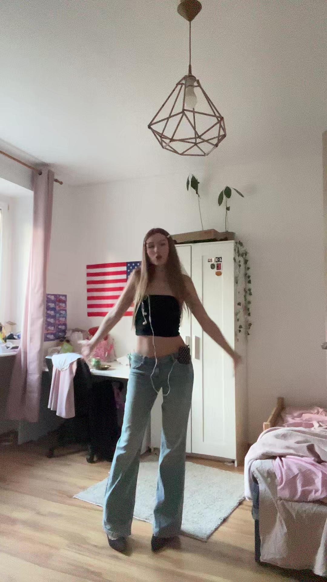 @аня