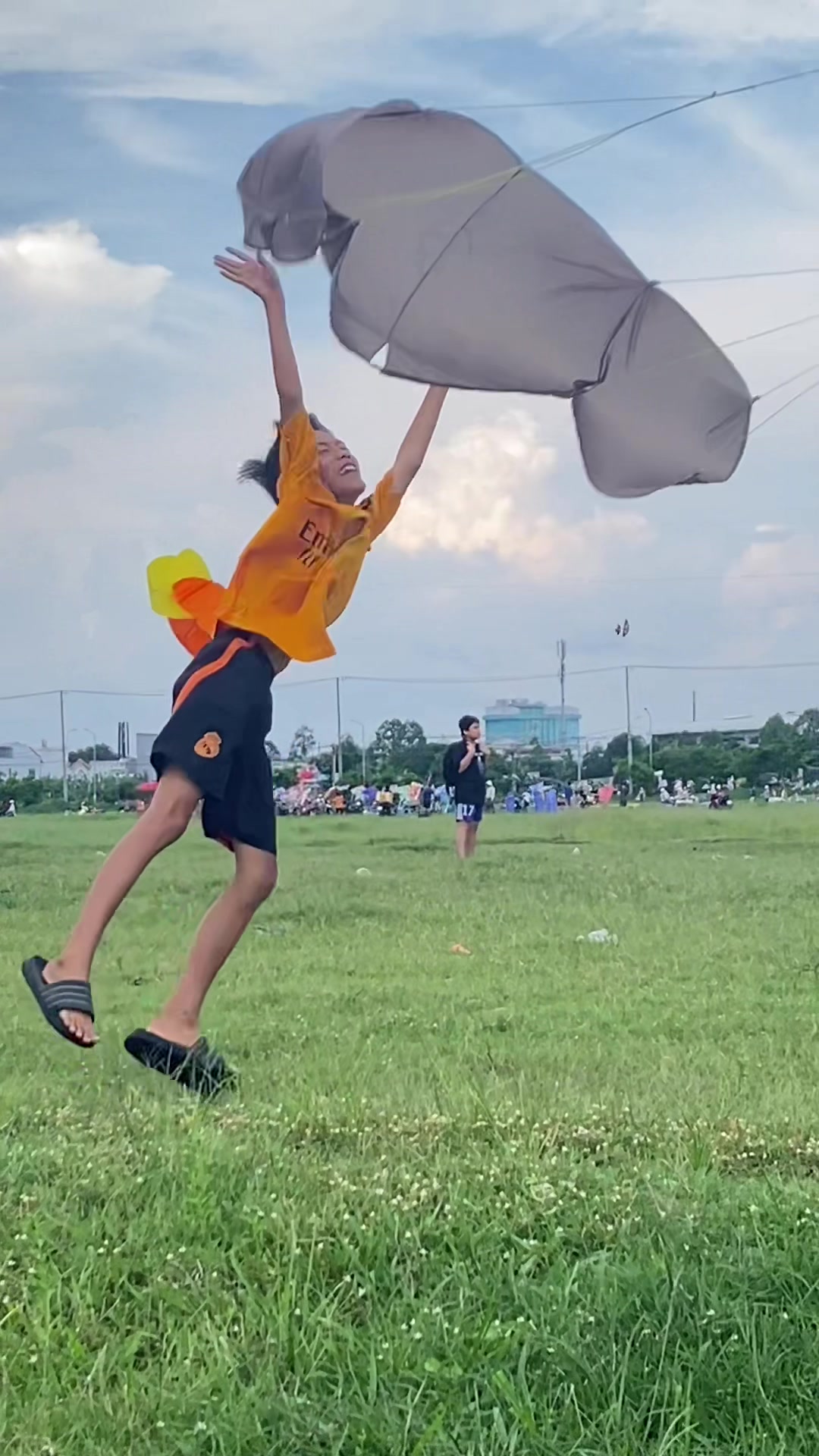 @Thả diều cùng Lợi
