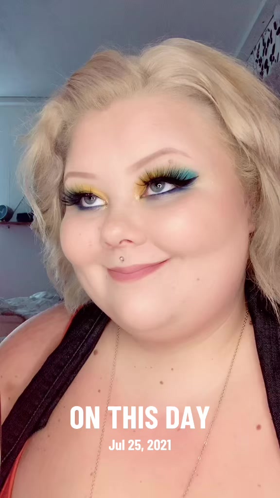 @Queensizebeauty ♡