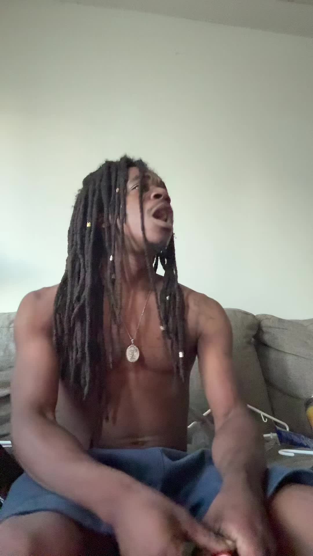 @DatBoyIzzy