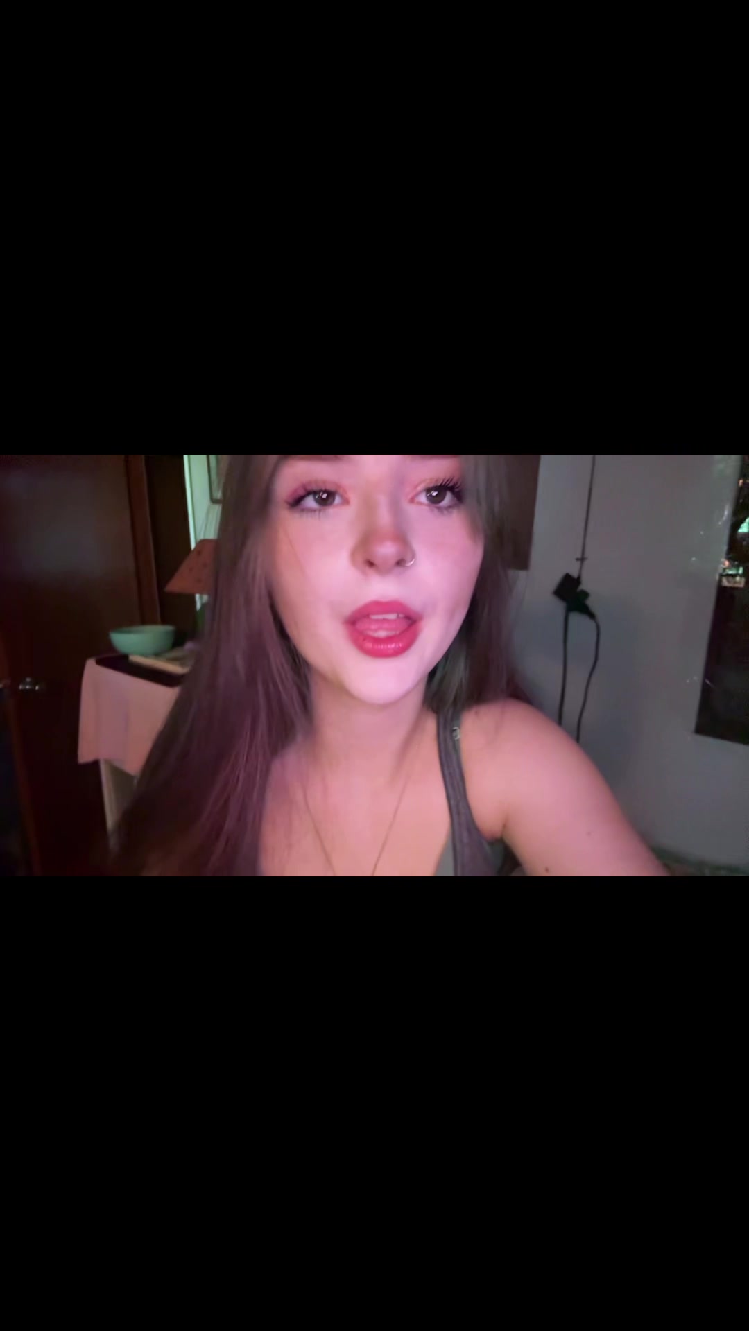 @Lyndsey Lou🦇