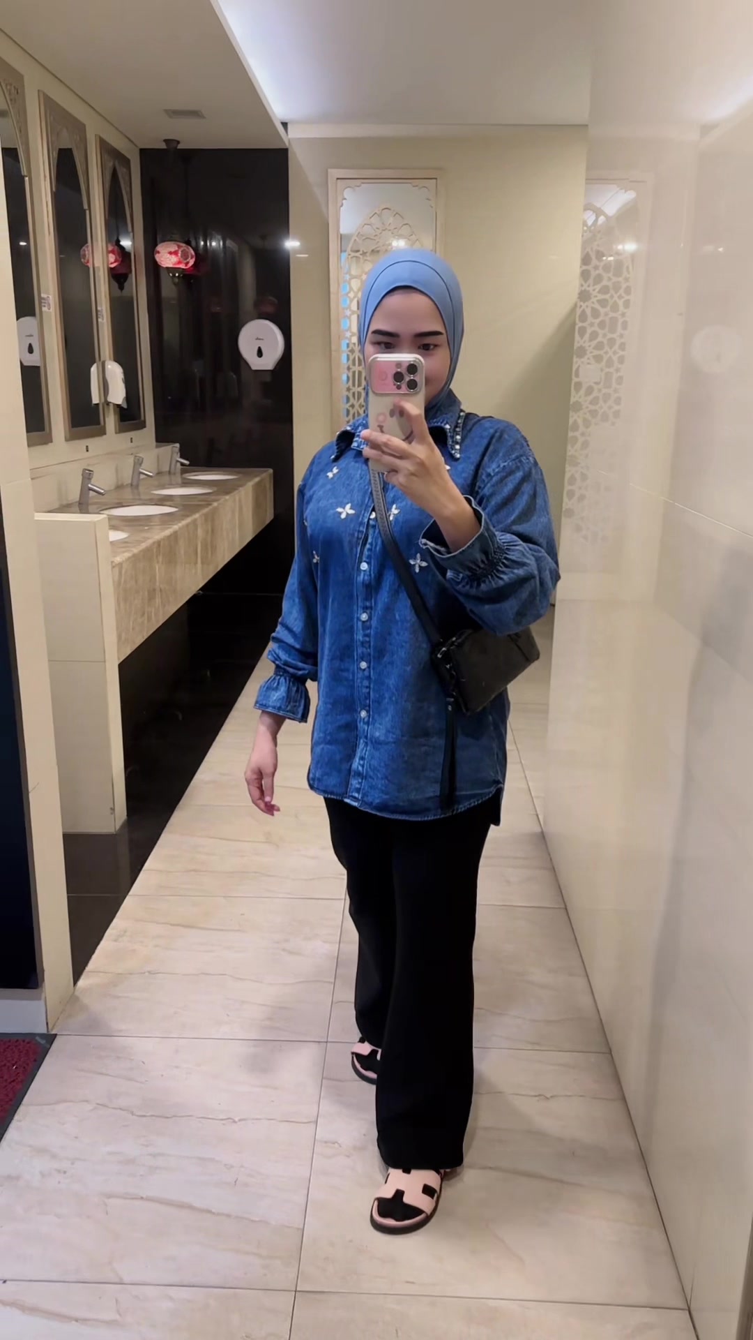 @EkaNis14