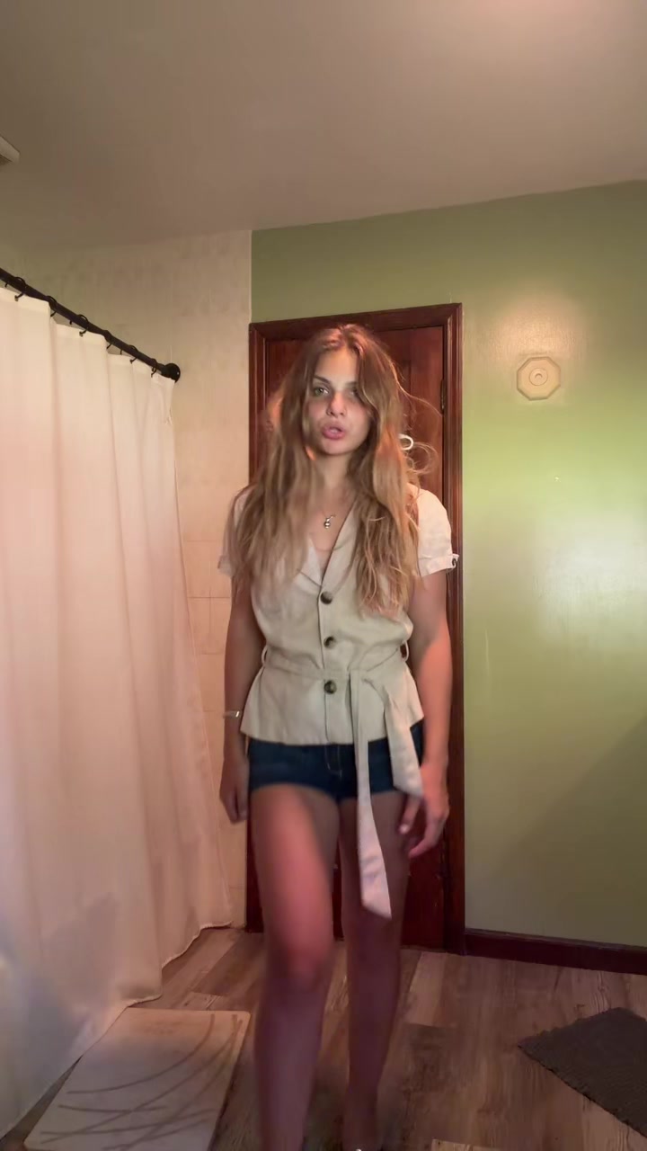 @🦋