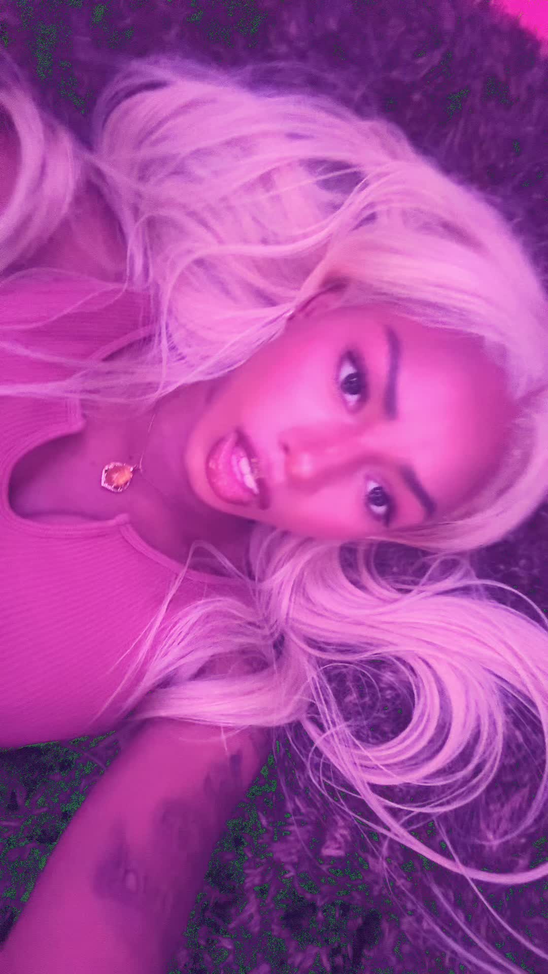 @🧝🏽&zwj;♀️🫧🪷🌞🪐