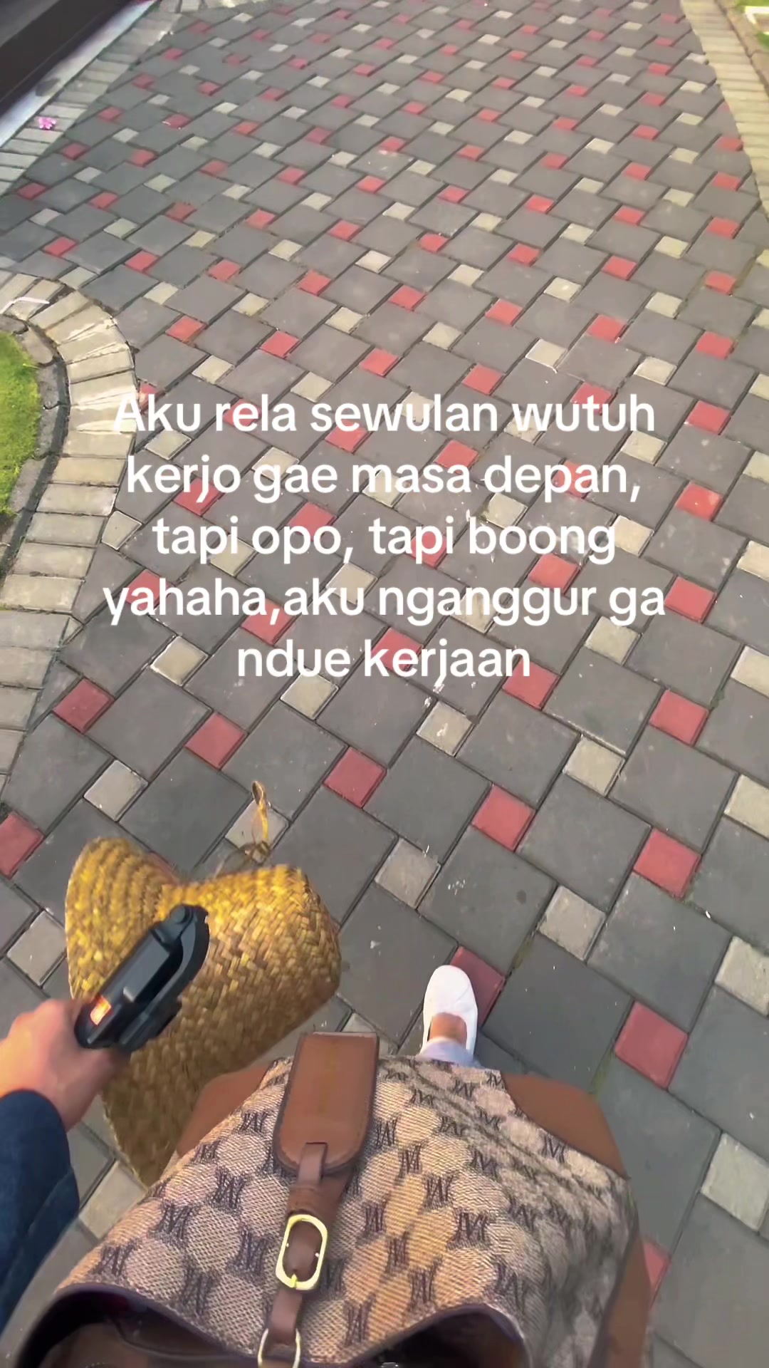 @๐๐ฃ๐ฃ